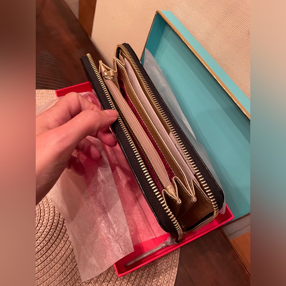 Kate Spade Wallet - Picture 2 of 4